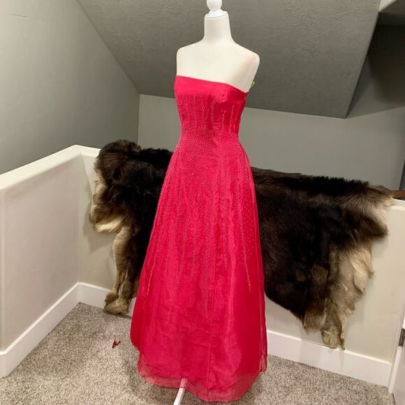 Strapless & Back Cut-out Beaded Organza Party Dress - Picture 6 of 15